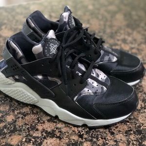 Nike Hurraches